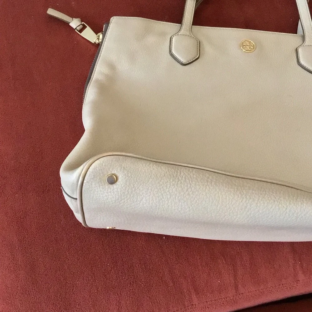 Tory Burch Cream Leather Double-Handle Tote with Logo Charm